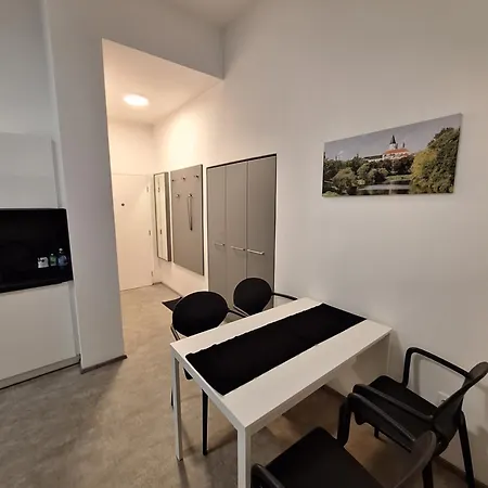 Appartement 22 *